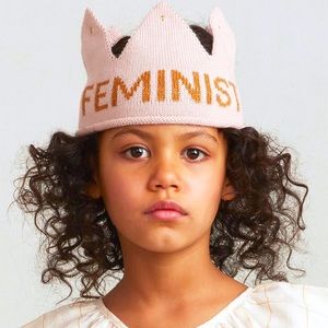 Oeuf Feminist Knit Crown [3/6 Yrs]